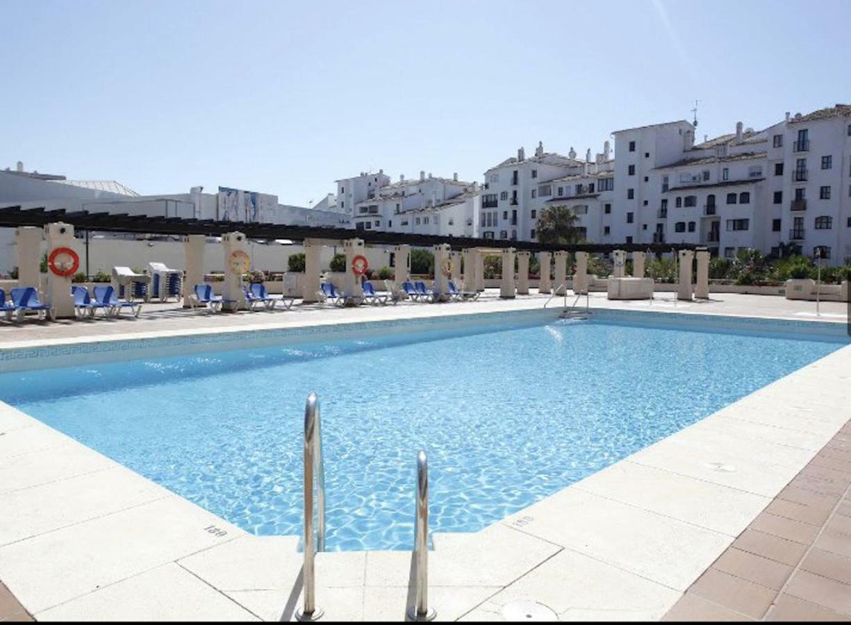 Center Puerto Banus -3 Bedrooms Apartemen *