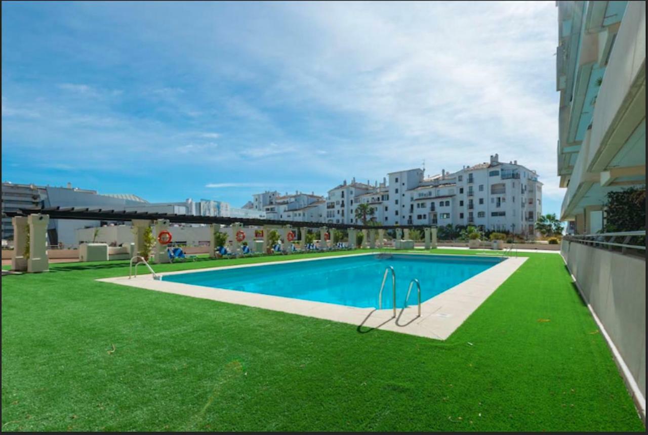 Apartemen Center Puerto Banus -3 Bedrooms Marbella